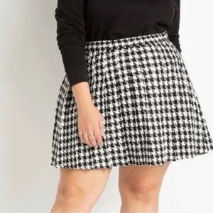 NWT Eloquii Black White Pleated
Tweed Houndstooth Mini Skirt size 18